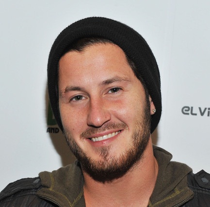 Valentin Chmerkovskiy Girlfriend, Dating or Gay, Shirtless