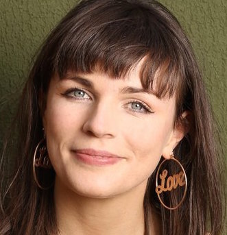 Aisling Bea Wiki, Married, Husband or Boyfriend, Dating