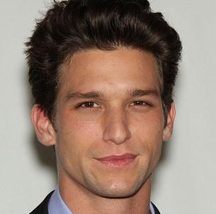 Daren Kagasoff Wiki, Girlfriend, Dating or Gay and Net Worth