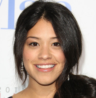 Gina Rodriguez Wiki, Boyfriend, Dating and Ethnicity