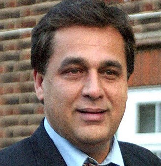 Hasnat Khan Wiki, Wife, Divorce, Girlfriend and Net Worth