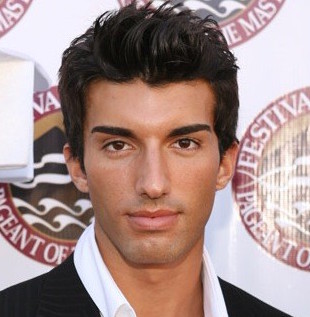 Justin Baldoni Wiki, Married, Wife or Girlfriend, Shirtless