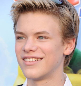 Kenton Duty Wiki, Girlfriend, Dating or Gay, Shirtless