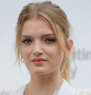 Lily Donaldson Wiki, Bio, Boyfriend, Dating and Tattoos