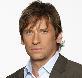 Roger Howarth Wiki, Married, Wife, Girlfriend or Gay and Net Worth