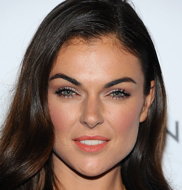 Serinda Swan Wiki, Married or Boyfriend, Dating and Net Worth