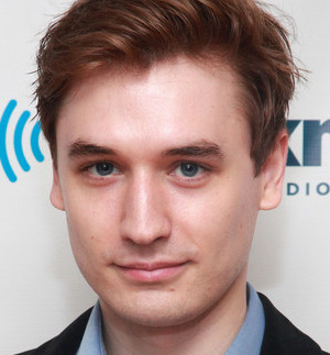 Seth Numrich Wiki, Bio, Girlfriend, Dating or Gay