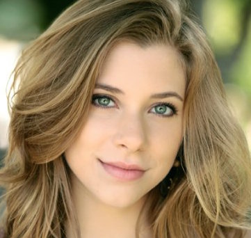 Hot Actress Skyler Day Wiki, Bio, Boyfriend, Dating and Parents