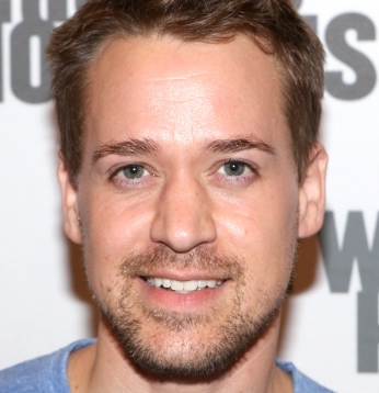 T. R. Knight Wiki, Married, Wife, Girlfriend or Gay